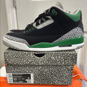 Air Jordan 3 Retro 
Black/Pine Green/Silver/White
Size 10 Men’s